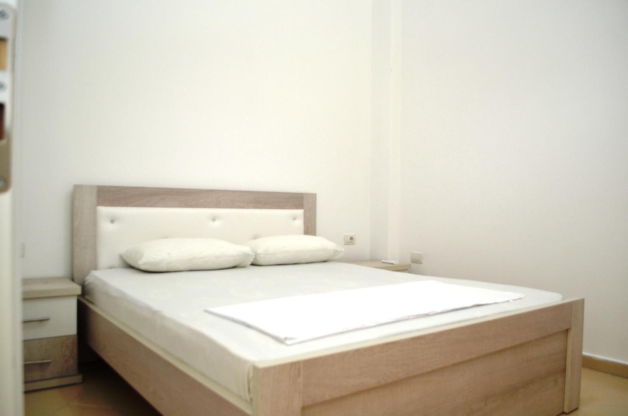 Apartment Happy Eri Sarandë
