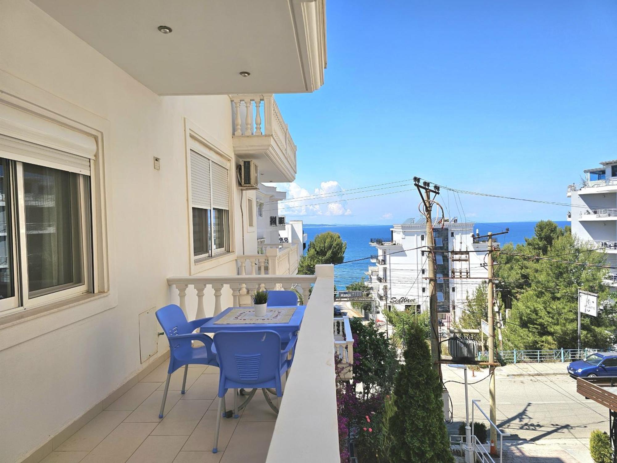 Happy Eri * Sarandë